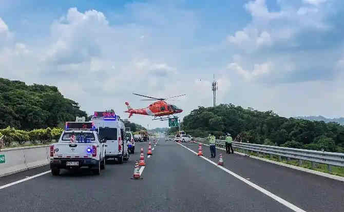 叠彩区高速公路汽车救援案例